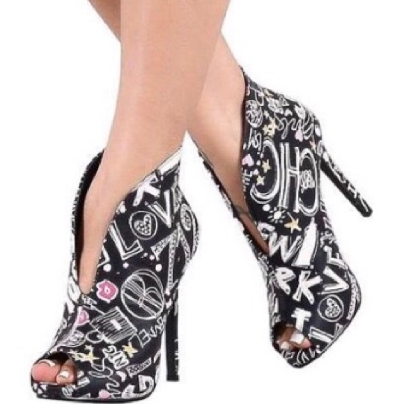 Liliana Graffiti Ankle Boots - Picture 7 of 7